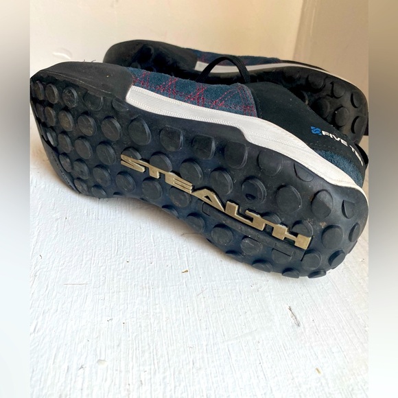 Adidas 5 Ten Hiking Shoe - Picture 8 of 9